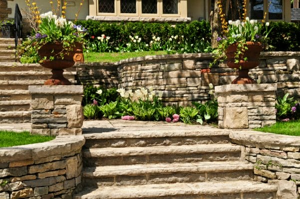 The Best Ways To Use Flagstone In Landscaping